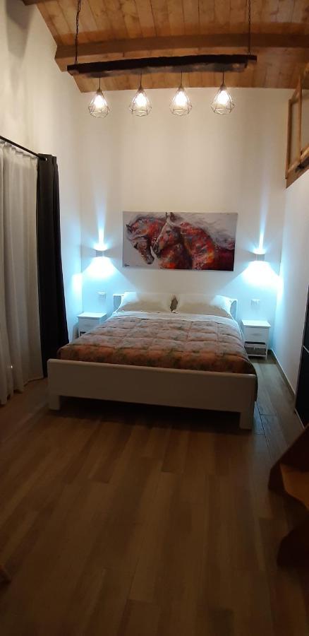B&B Il Fienile Del Borgo Iesi Exterior photo