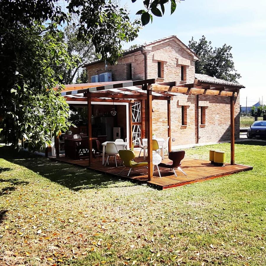 B&B Il Fienile Del Borgo Iesi Exterior photo