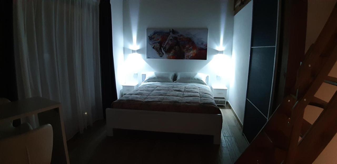 B&B Il Fienile Del Borgo Iesi Exterior photo