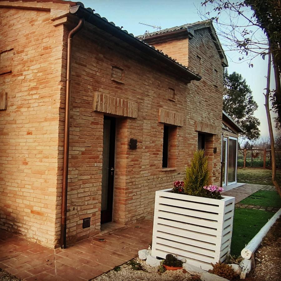 B&B Il Fienile Del Borgo Iesi Exterior photo